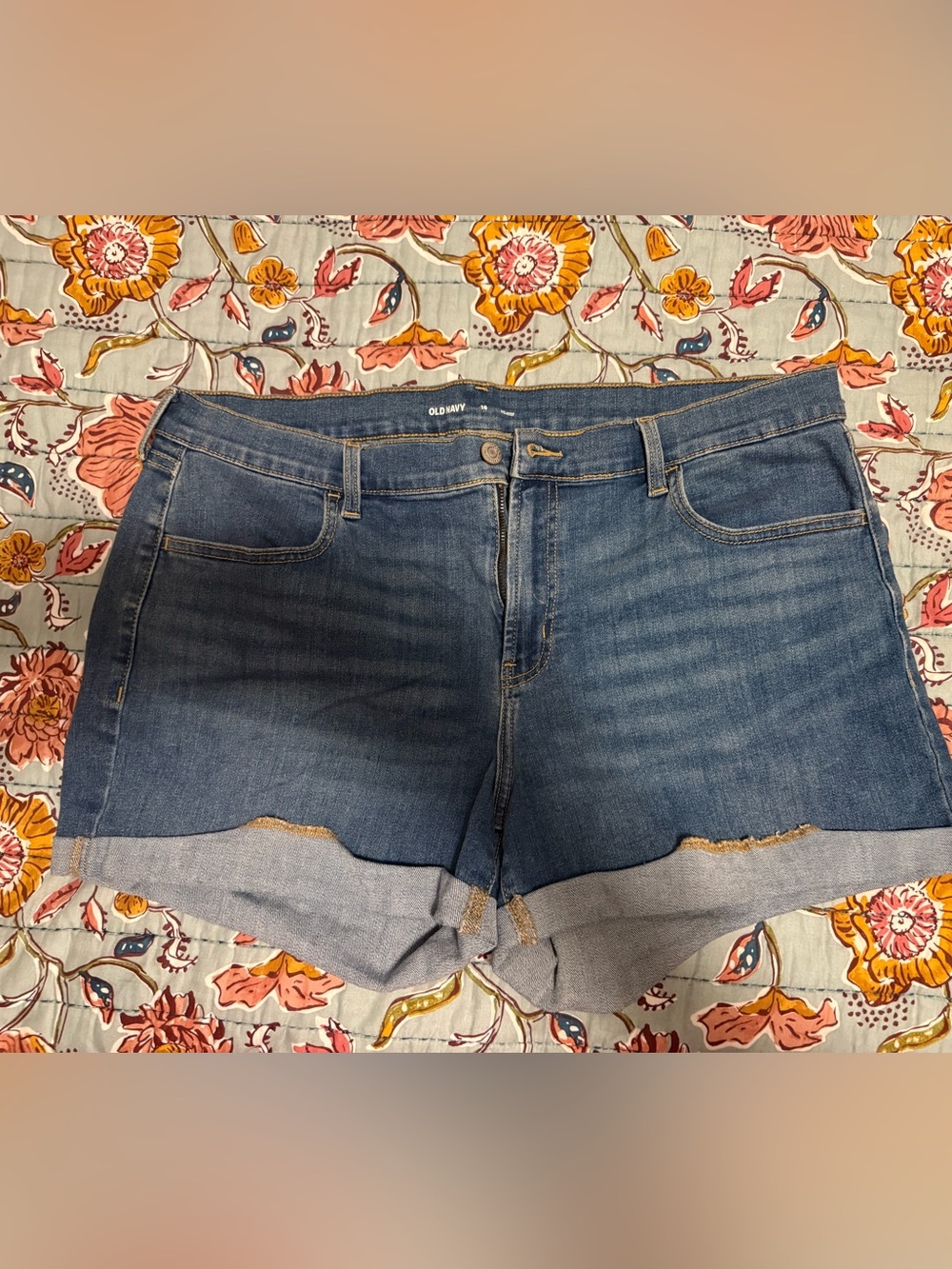 Old Navy Women's Blue Denim Shorts Size 16 Mid Rise